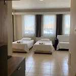 Marigold بيت شباب Çeşme